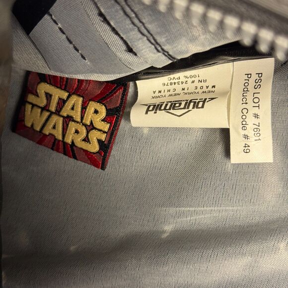 Vintage New With Tags 90's Star Wars Obi-Wan Kenobi Jedi Holographic Backpack - Picture 6 of 7